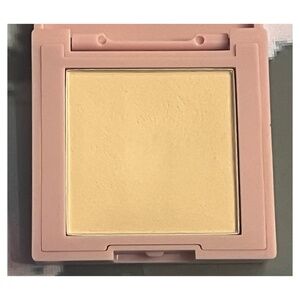 Luna Magic Soft Perfection Foundation Powder